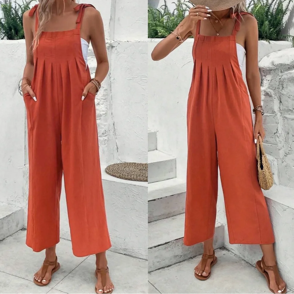 Solid pleated pocket wide leg Jumpsuit - Picture 2 of 4